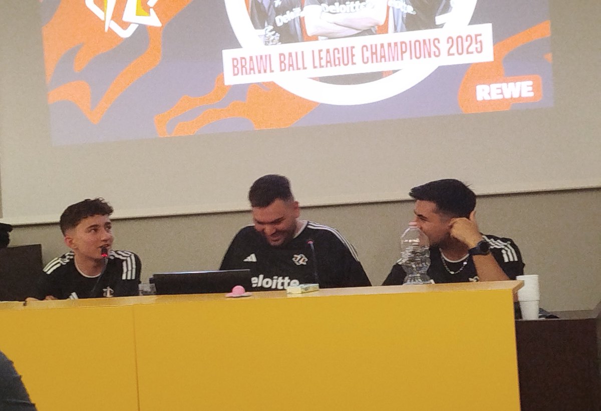 It’s been a bit more than 1 year that I support <a href="/TeamHmble/">Hmble</a> 🧡
For the occasion I draw <a href="/SymantecBS/">HMB Symantec</a> <a href="/BosS__BS/">HMB BosS</a> <a href="/lukiiibs/">HMB Lukii</a> <a href="/CanaanBS/">Canaan</a> <a href="/Vid_Bs/">HMB Vid</a> <a href="/_laauram__/">Laurita</a> <a href="/cathevillareal/">HMB Cath</a> <a href="/_InvokerCr/">Alex Wang</a> <a href="/highrenzo/">Highrenzo</a> 🧡 took over 20h of work, and I was also able to meet you guys, I see u all again!
❤️, ♻️ pls