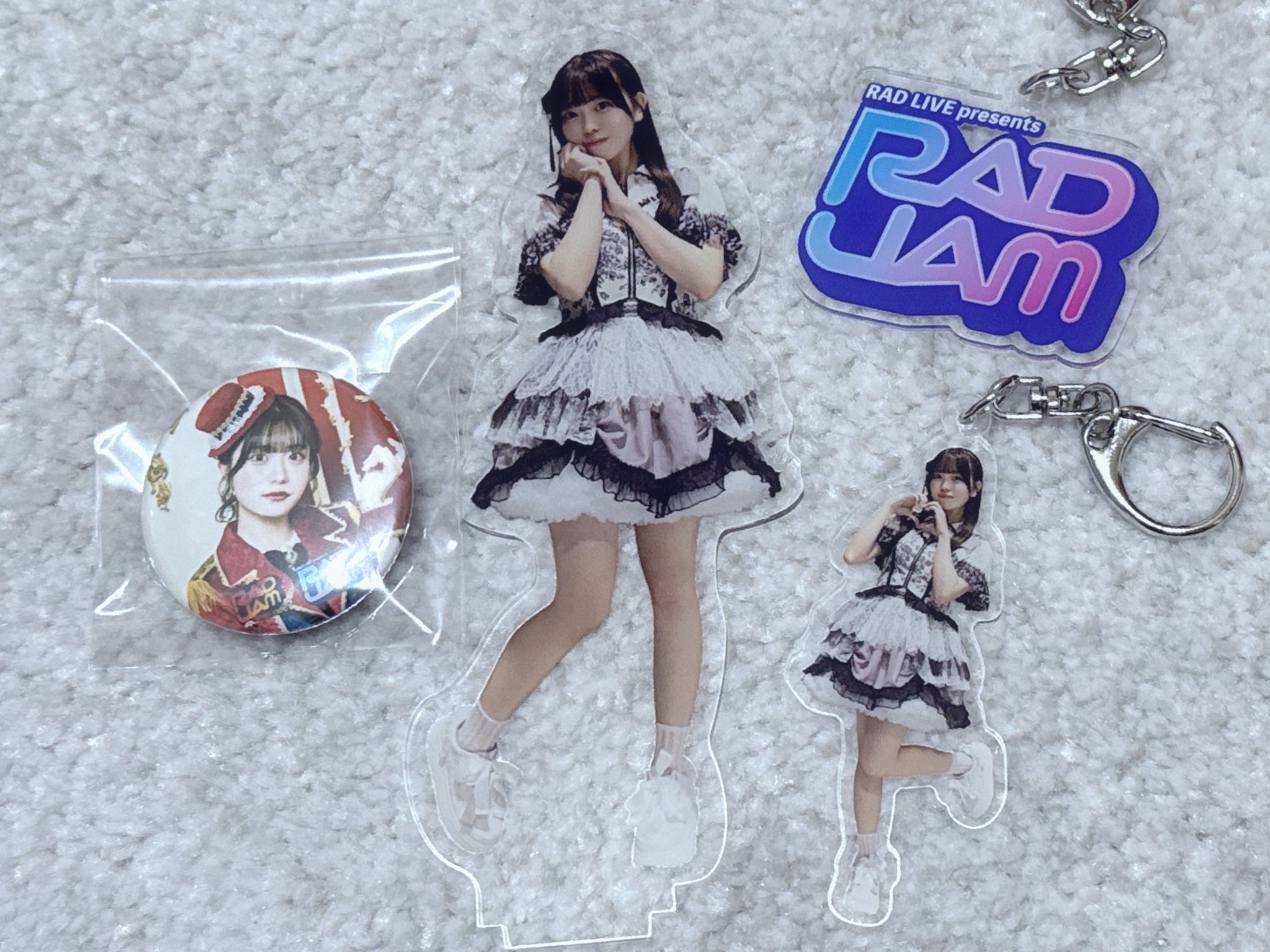 ぽちゃ様❤️❤️❤️専用937 なみなみ中缶、リメ缶 アイドルタイムプリパラ つながる缶チャーム【真中らぁらver.】