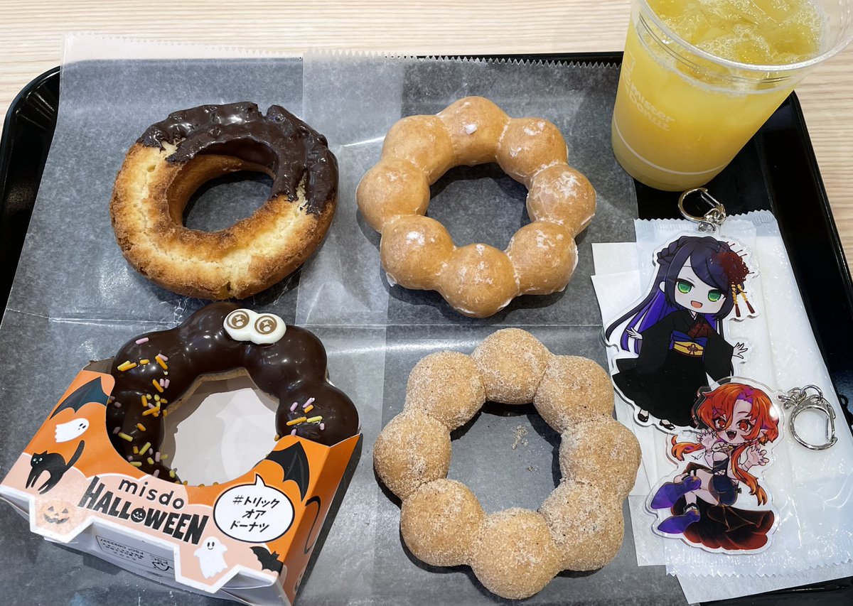 ミスドの様子がいつもと違うようで？
🦇🎃👻🐈‍⬛

#ぐりーティング
#ばんぴーる