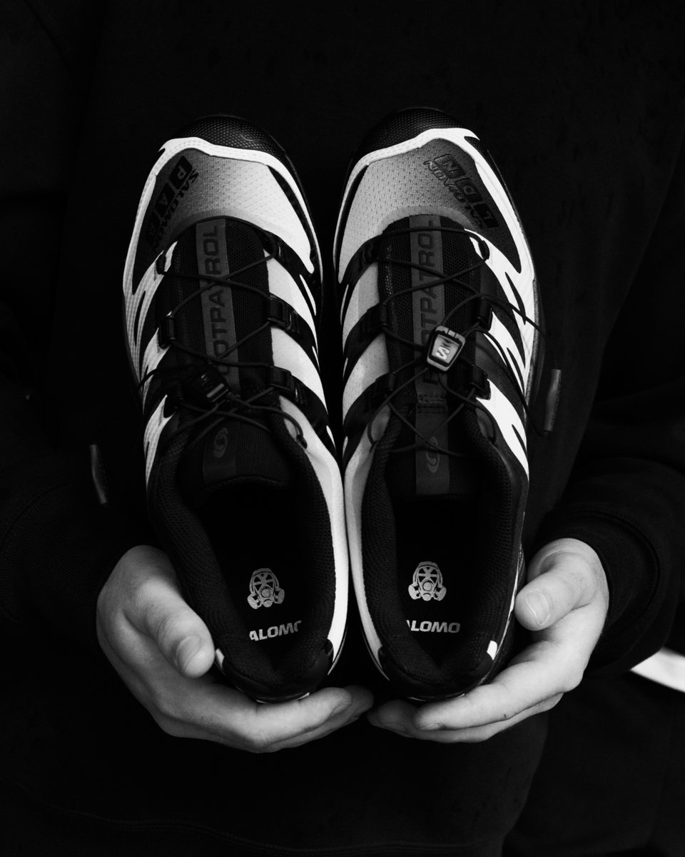 oculateuk's tweet image. Soho's OG Footwear Retailer Footpatrol (@Footpatrol_ldn) and Salomon team up for the first time with the XT-4 OG, a gradient black-and-white rework of Salomon’s technical silhouette.
oculate.uk/archives/footp…