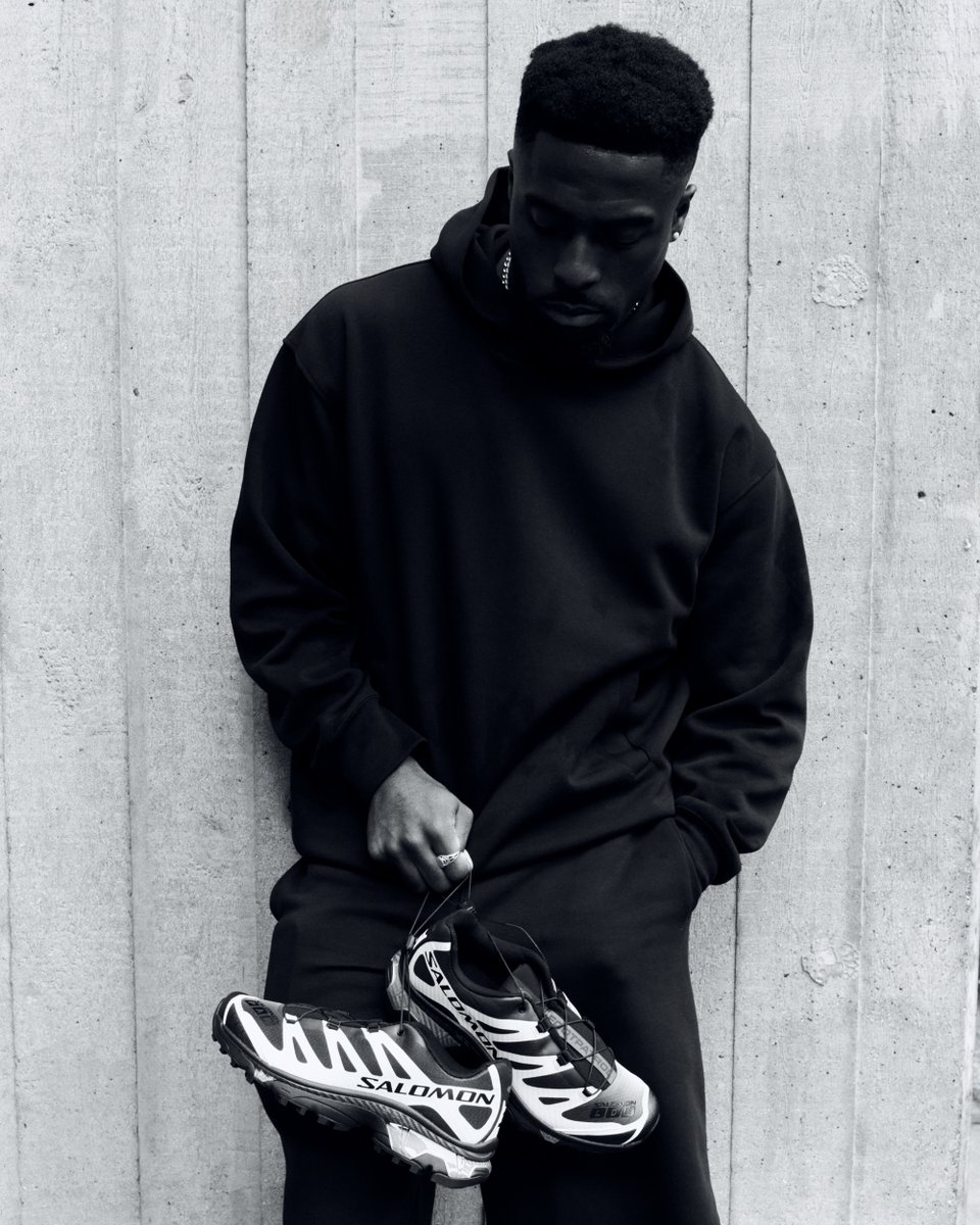 oculateuk's tweet image. Soho's OG Footwear Retailer Footpatrol (@Footpatrol_ldn) and Salomon team up for the first time with the XT-4 OG, a gradient black-and-white rework of Salomon’s technical silhouette.
oculate.uk/archives/footp…