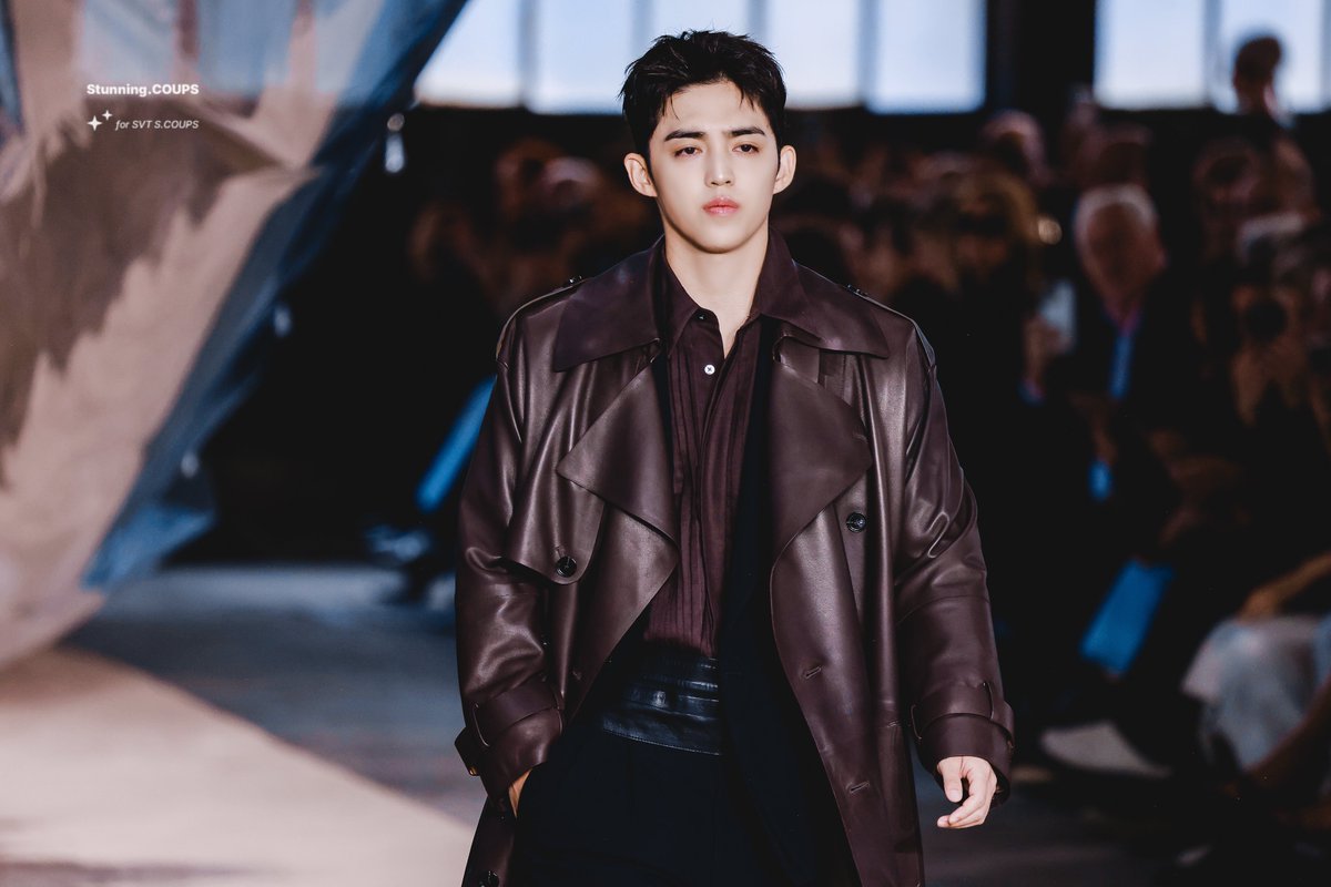 Stunning_COUPS's tweet photo. 250925 BOSS

BOSS SCOUPS AT MFW

#에스쿱스 #SCOUPS
#승철 #최승철
#세븐틴 #SEVENTEEN 
#SCOUPSxBOSSMFWSS26
#BeYourOwnBOSS
#MilanFashionWeek
@pledis_17 https://t.co/lTx92e5T4i