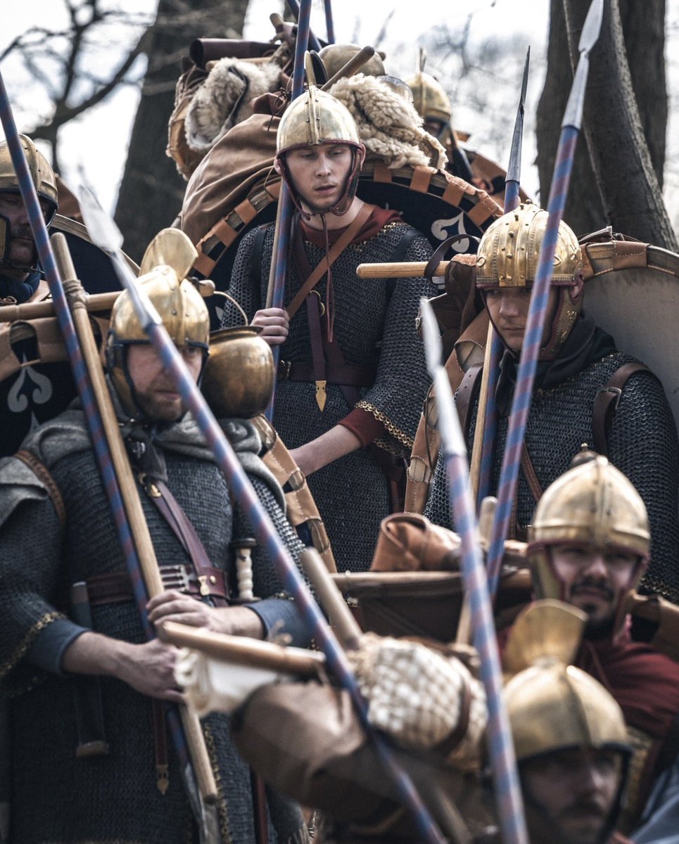 These late Roman reenactors are so impressive