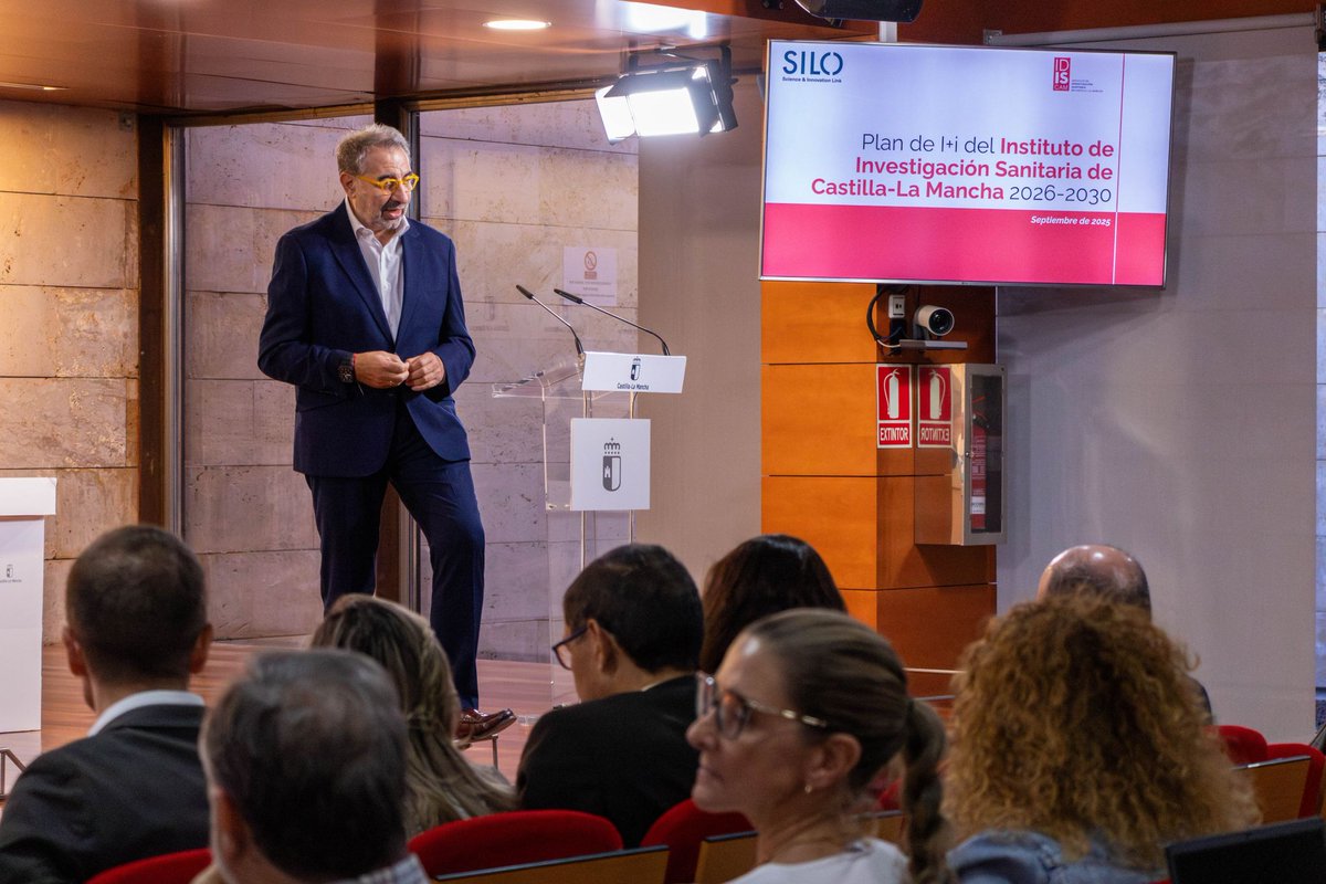 📸 Ayer presentamos el Plan Estratégico de #IDISCAM en Toledo

Un paso clave para consolidar nuestra excelencia investigadora y avanzar hacia la acreditación como Instituto de Investigación Sanitaria 

#Ciencia #Investigación #PlanEstratégico