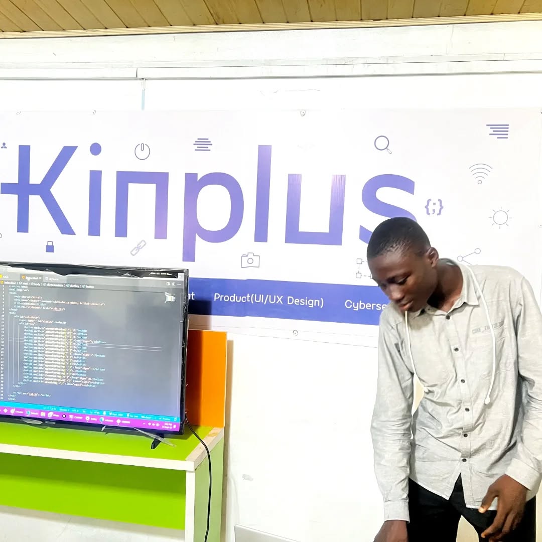 kinplustech's tweet image. Our trainees and interns made words powerless with action! They showed off incredible hands-on projects from responsive apps and cybersecurity solutions to data analysis tackling real-world problems.
 The future of tech starts here! 
#KinplusTech #YoungInnovators #TechAfrica #IT