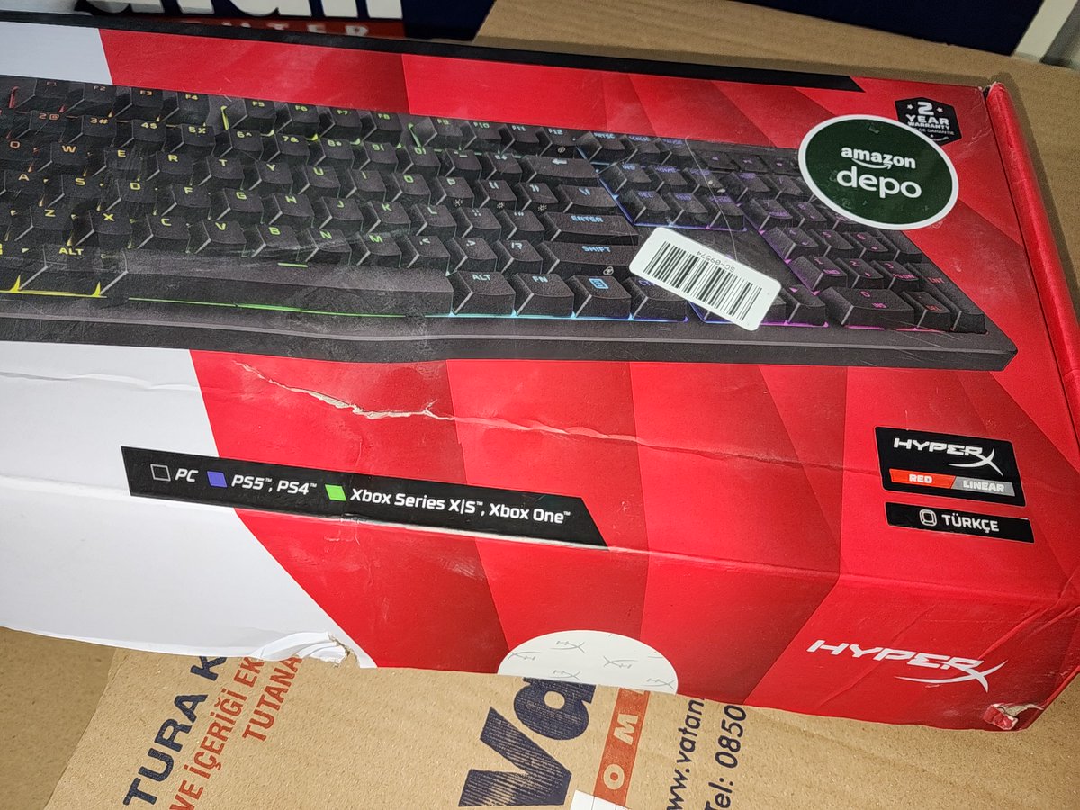 ercineker's tweet photo. @AmazonHelp what a big let down 😔 I thought it was open box item but was shocked to find out the condition of it was so bad, had a very hard time explaining this to my kid 😟 https://t.co/TYLUCWH7V1