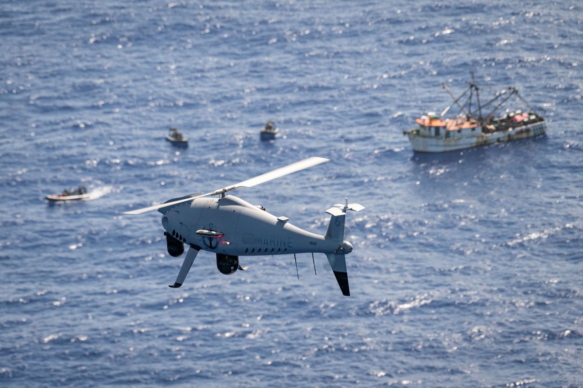 premar_ceclant's tweet image. Le 22.09, sous la direction du @premar_ceclant et du procureur de #Brest @justice_gouv, la @MarineNationale déployée en mission CORYMBE a procédé à la saisie de 9.6 tonnes de cocaïne au large de l&apos;Afrique de l&apos;ouest.

➡️ urlr.me/SfAhxM
