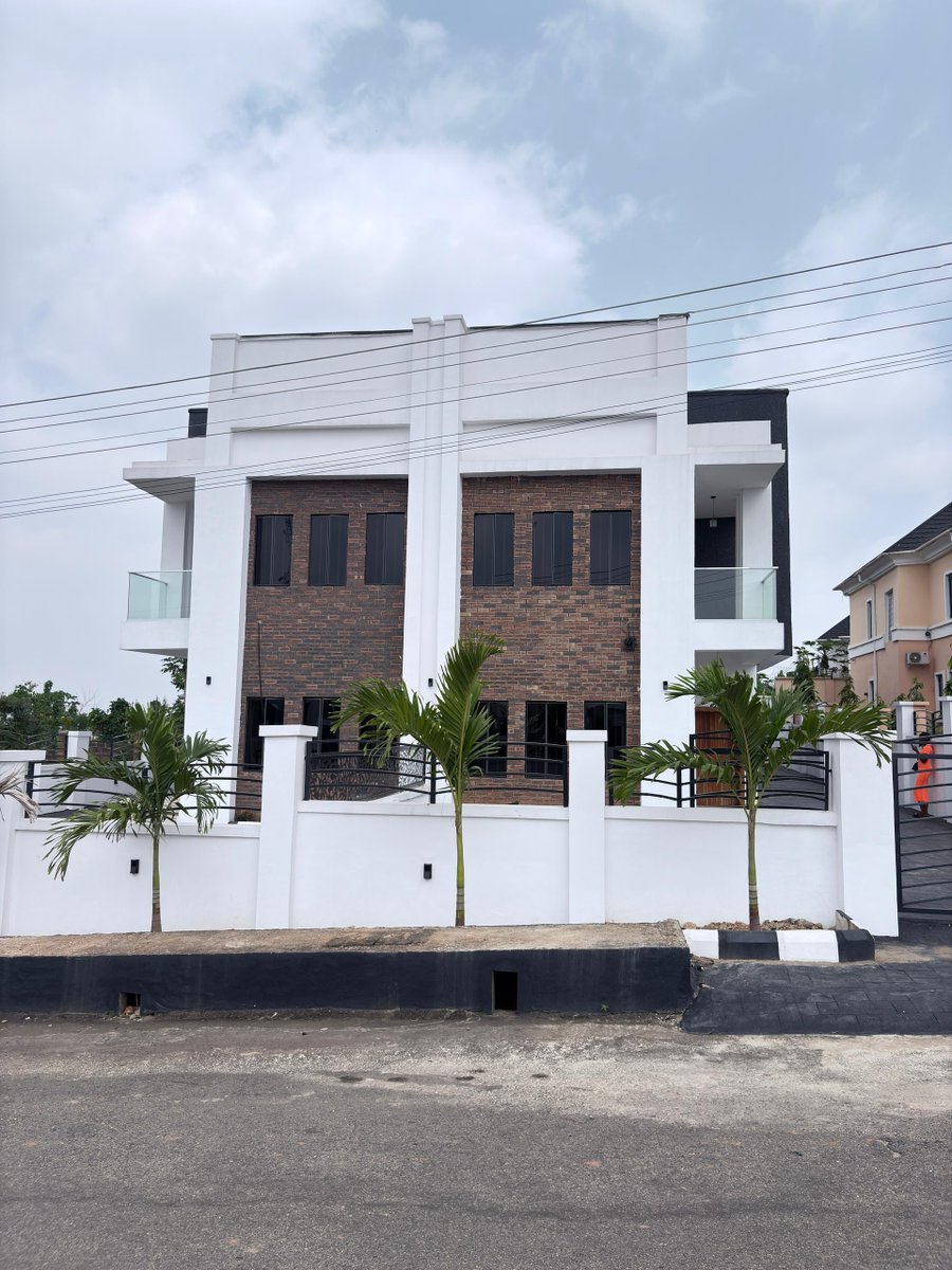 PROPERTY HUB tweet media