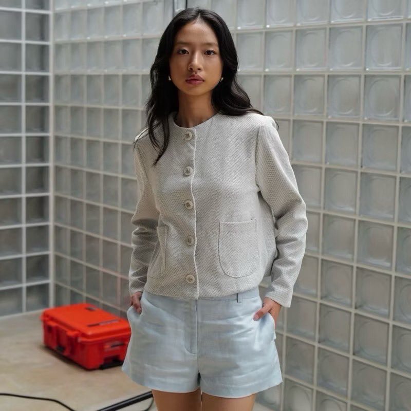 usedby3nn's tweet photo. ปล่อยต่อ Rally Movement RM Buttons Jacket สี Pearl เทาอ่อน ไซส์ M ไม่มีถุงให้ ใส่ไป 2 ครั้ง อก37-42
#rallymovement #เสื้อผ้ามือสอง #ส่งต่อcintage #stylistshop #vghbkkมือสอง #ส่งต่อ #cintageshop #vghbkk #mergeส่งต่อ #Keepsdesign #MaisonKeeps #garmenti #merge https://t.co/m6dJ330QOY