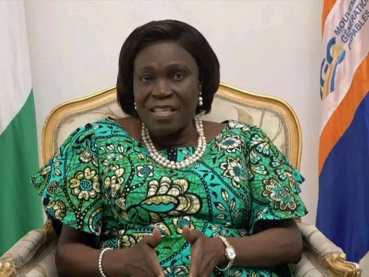 HANN 🇨🇮 
🔴 SIMONE EHIVET-GBAGBO, CANDIDATE À L'ÉLECTION PRÉSIDENTIELLE : 

« Le système actuel, tel qu'il est organisé ne peut pas permettre à un candidat qui n'est pas au pouvoir de gagner l'élection présidentielle.»

#CIV225