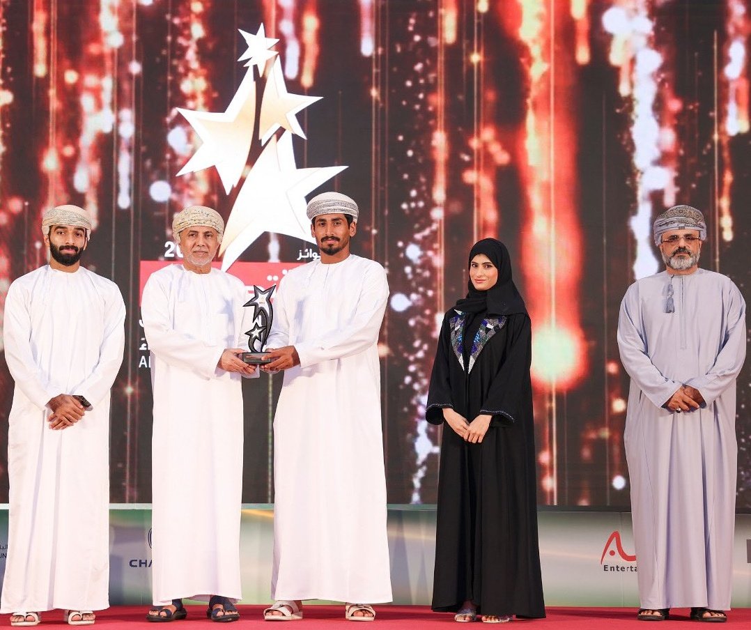 🔴 #فريق_الحدة_الإعلامي |
نبارك لشركة أملاك لموارد الطاقة هذا الإنجاز وحصولهم على جائزة أفضل الشركات العُمانية أداء في فئة القيادة في الاستدامة ضمن جوائز عالم الاقتصاد.
إنها محطة مضيئة تعكس التزامكم العميق بمبادئ الاستدامة وجهودكم الحثيثة في رسم ملامح مستقبل مزدهر ومستدام لعُمان