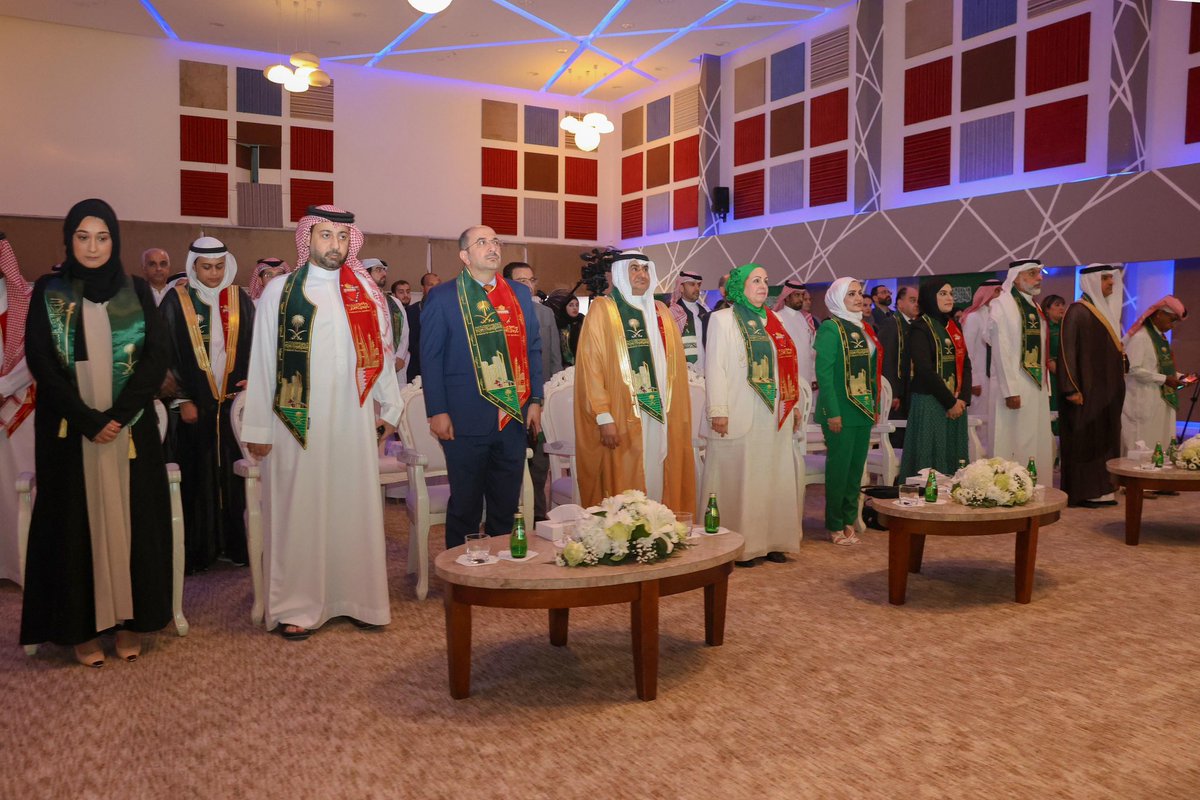 🟩🟥 #بـ #الصور I 📸 I أقامت #الجامعة_الخليجية بمملكة البحرين <a href="/gulf_university/">Gulf_University</a> احتفالها السنوي للاحتفال بالذكرى الـ 95 لـ  #اليوم_الوطني_السعودي_95 وذلك 
 مساء يوم الاثنين الماضي بحضور عدد من ممثلي السفارة السعودية 
<a href="/KSAembassyBH/">السفارة السعودية في البحرين</a> والملحق الثقافي السعودي بـ #مملكة_البحرين  وعدد