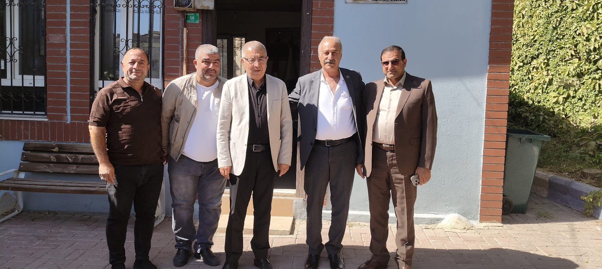 Temizlik birimi olarak,müdürümüz,koordinatörümüz ve bölge şefleriyle beraber mahalle muhtarlarımızı ziyaret edip çalışmaları yerinde inceledik.Muhtarlarımızın talep ve isteklerini dinledik.Tertemiz bir Eyyübiye için durmadan çalışmaya devam ediyoruz. 
📍15 Temmuz
📍Buhara