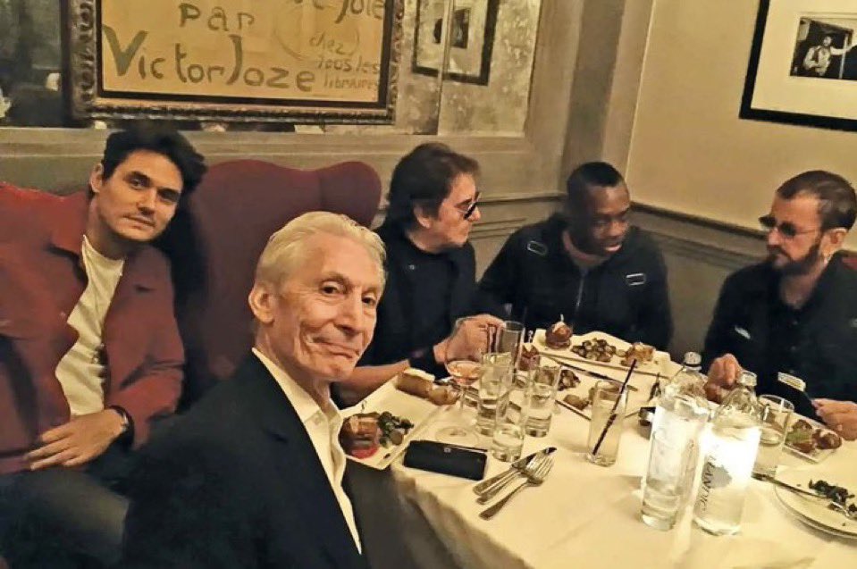 John Mayer, Charlie Watts, Jim Keltner, Steve Jordan and Ringo Starr having dinner in Los Angeles (2015)