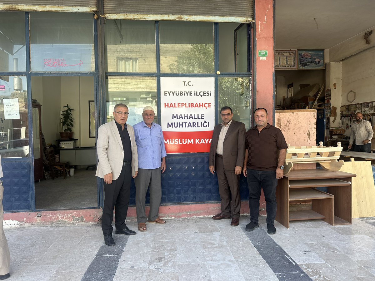 CiftciAlinet's tweet photo. Temizlik birimi olarak,müdürümüz,koordinatörümüz ve bölge şefleriyle beraber mahalle muhtarlarımızı ziyaret edip çalışmaları yerinde inceledik.Muhtarlarımızın talep ve isteklerini dinledik.Tertemiz bir Eyyübiye için durmadan çalışmaya devam ediyoruz. 
📍Haleplibahçe
📍Beykapısı https://t.co/9Tcvf4Ib2j