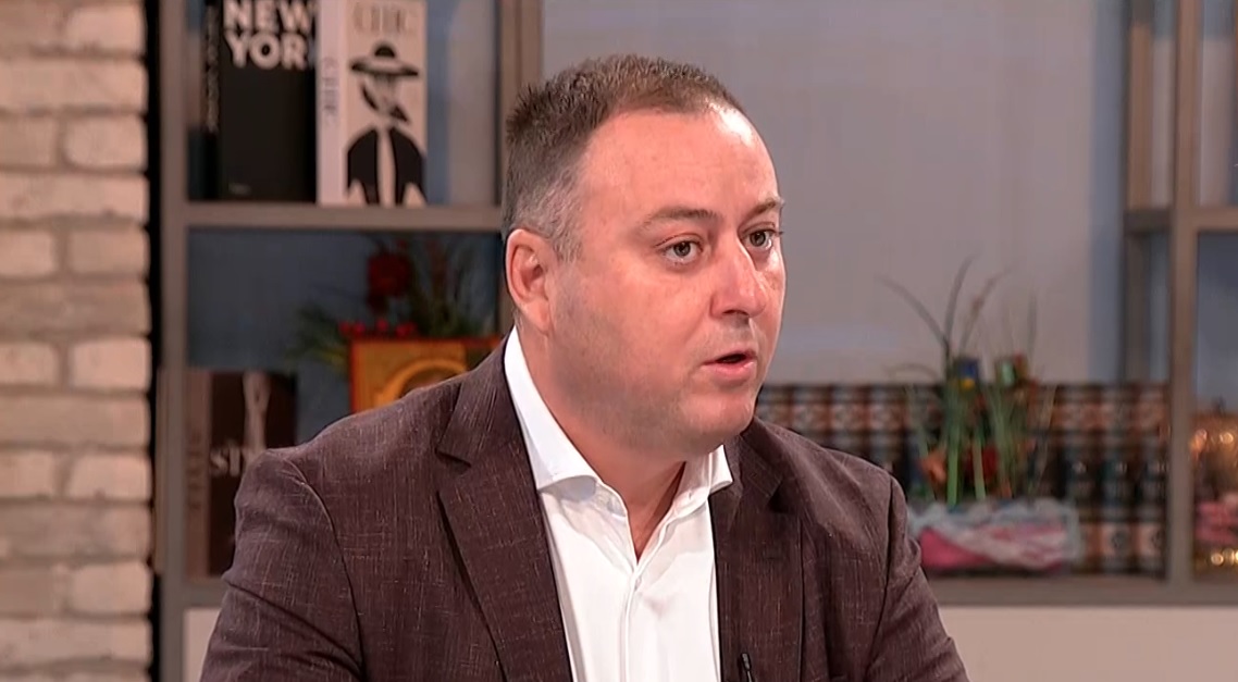 Чучковић: Србија иде напред
youtube.com/watch?v=Ox9K23…