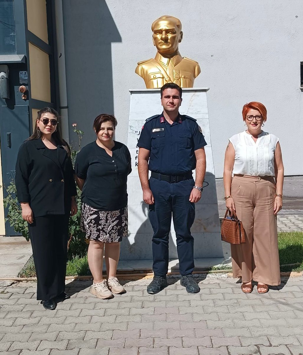 UCİM Niğde Temsilciliği olarak; 
Ulukışla İlçe Jandarma Komutanı Teğmen İsmail Kaya'ya ziyarette bulunuldu. 

<a href="/SaadetOzkanEfe/">Saadet Özkan</a> 
<a href="/yucelceylancom/">Yücel Ceylan</a>