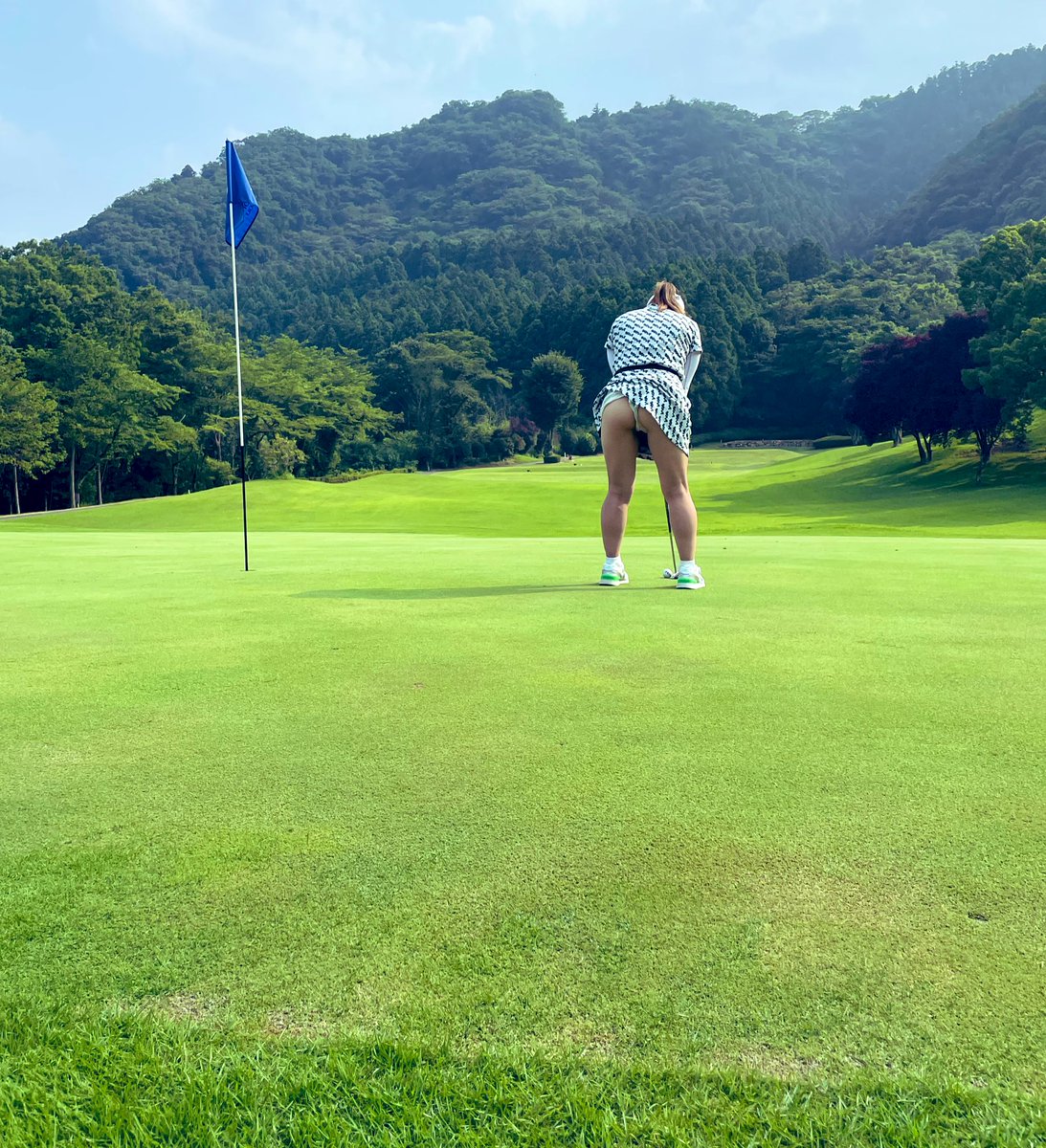 ゴルフ⛳️尻〜ずしか最近ない…
これは、パンティ~パットです。
(真剣ですが確かボギーパット…😅)
