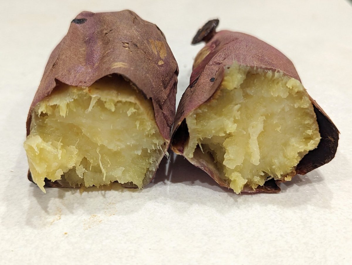 焼き芋は...

炊飯器で焼かないでください！！
炊飯器で焼かないでください！！
炊飯器で焼かないでください！！

SNSで流行っていますが炊飯器メーカーが「やらないでください！」と発信しています。

調理機能のない炊飯器だと故障や焦げ付き、空焚きの危険があり、最悪火事になるリスクもあります。