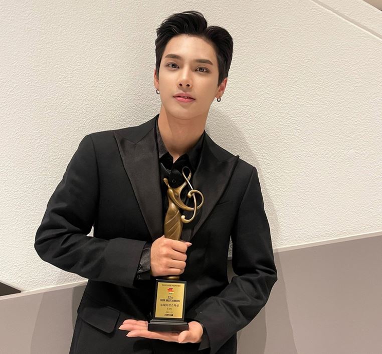 재준 씨, 생일 축하합니다!🥳💗

삶에 대한 회복력, 친구들에게 보여주는 의리, 창의성, 그리고 그 웃음소리 모두에 대해 무한한 존경과 사랑을 보냅니다. 모든 일에 행복과 성공이 가득하시길 바랍니다💖❤️💝

#InAMinute #JAEJUN #TAN #티에이엔