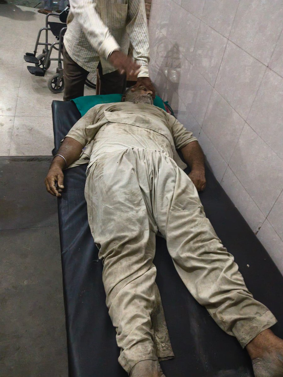 उत्तरप्रदेश के पीलीभीत जिले में चल रहे अवैध खनन का विरोध करने पर 60 वर्षीय किसान इंद्रजीत सिंह को माफ़ियाओं द्वारा ट्रैक्टर से कुचलकर मौत के घाट उतार दिया गया।

उत्तरप्रदेश में माफ़िया राज चरम पर है।जिसमे किसानों, दलितों व आम जनता को बेरहमी से कुचला जा रहा है और पुलिस तमाशबीन बनी