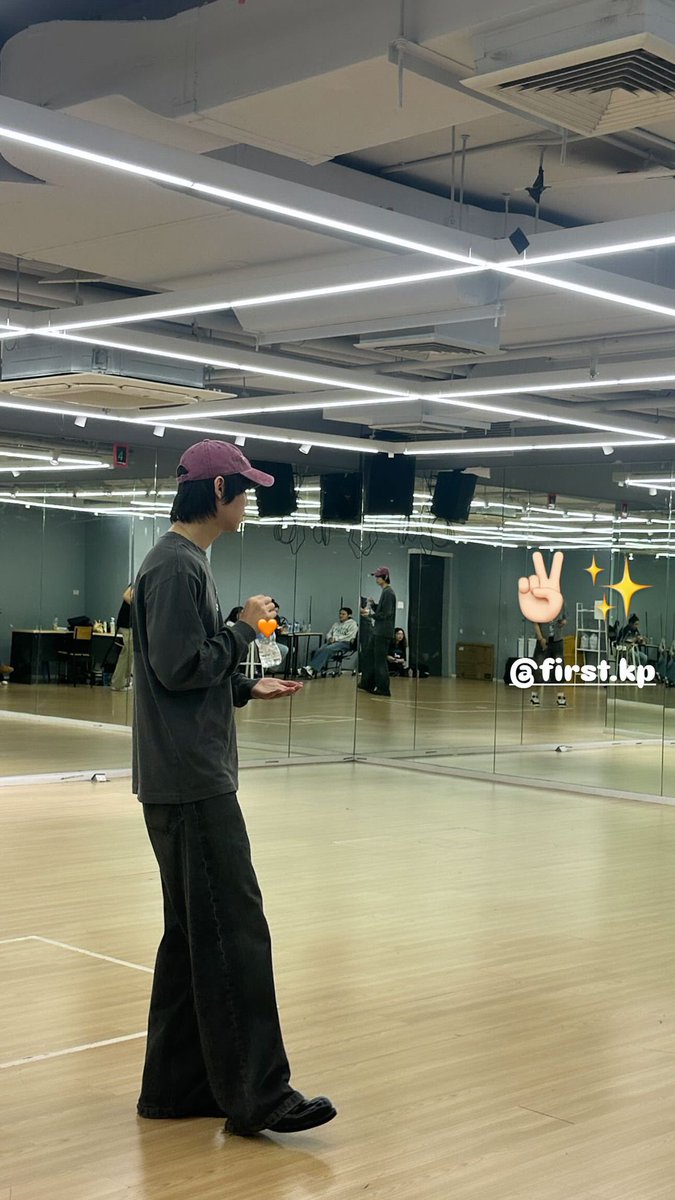 รอดูโชว์จากน้องเฟิ้ดละคับบ👀 ทุกคนไปหาเฟิ้ดกันเยอะๆน้าาา🫶🏻

#Firstkanaphan #กองทัพของเฟิร์ส