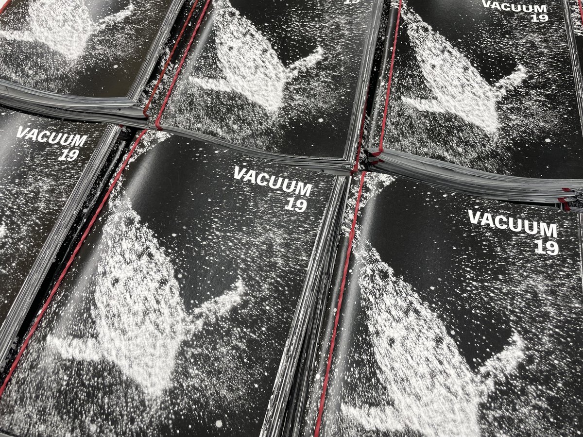 810gallery's tweet image. VACUUM 19が完成しました。
10月10日に発行します。