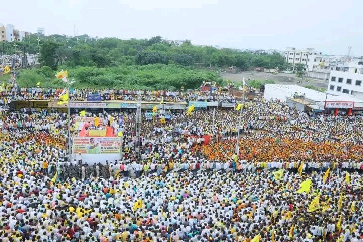 Anilkumarpal234's tweet image. महाराष्ट्र में जालना की धरती पर 
 धनगर समाज का इतना बड़ा महान आंदोलन 
लेकिन कोई नेशनल मीडिया नहीं दिखा रहा है।