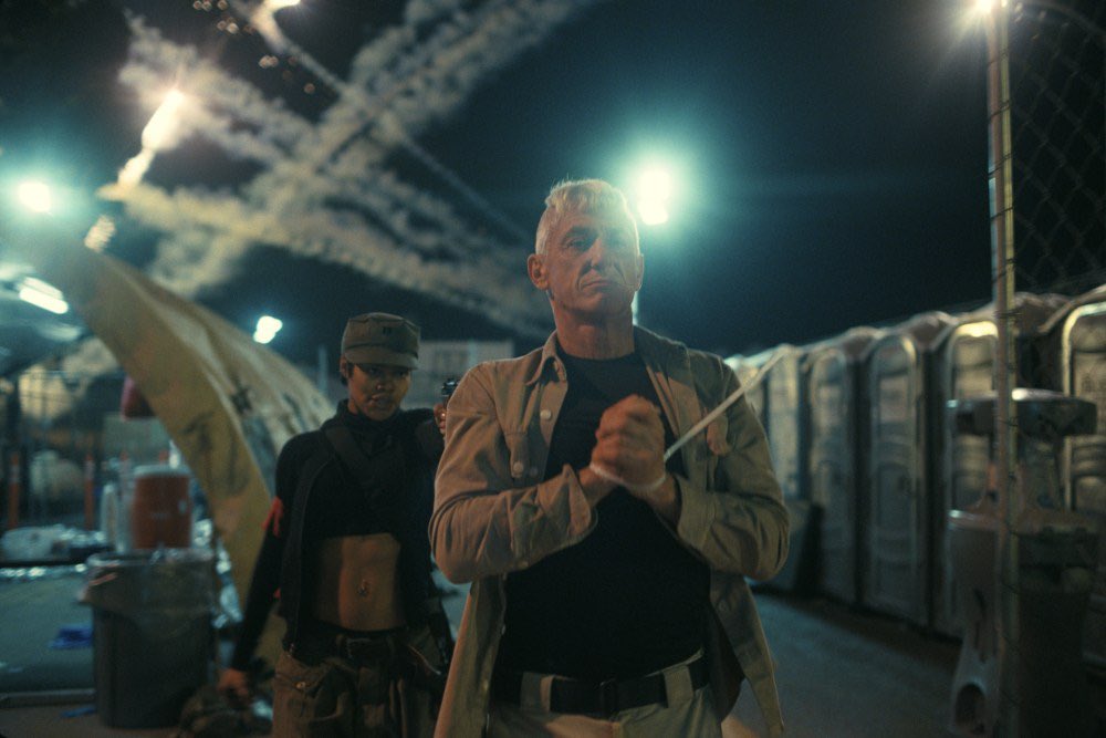 hype is real

One battle afer another je skvelej film. 
Vcera jsem ho videl v nepochopitelne prazdnym kine. Vyrazte za kulturou, minimalne Penn, hudba a nekonecno fenomenalnich zaberu za to stoji. 

Viva la revolucion!