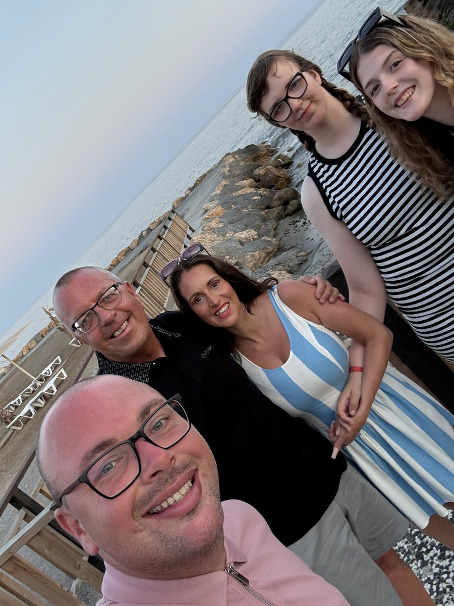 stevensharp90's tweet image. Happy Birthday to the auld man @DerekJSharp. Have a great day ❤️