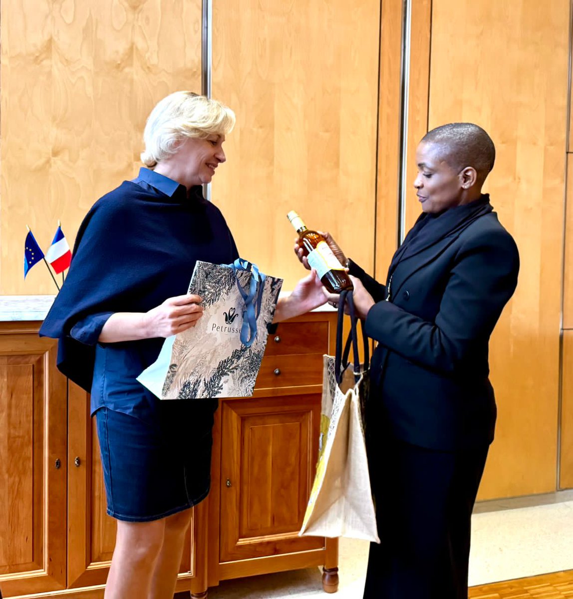 At the ongoing IFTM Top Resa in Paris France, Zimbabwe’s Minister of Tourism and Hospitality Industry Hon Barbara Rwodzi, held a bilateral meeting with France’s Minister Delegate for Tourism Hon. Nathalie Delattre. The discussions underscored a strong commitment to advancing