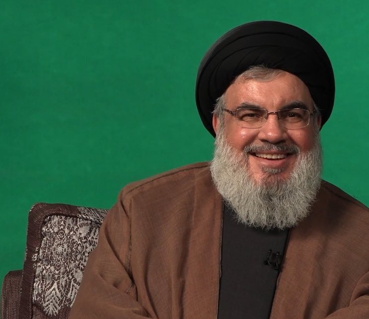 طهّروا كل فضاء بصور السيد، بكلام السيد، بقيم وأخلاق ونهج السيد

طهّروا كل فضاء -بدءاً من العقول إلى الأحاديث والشاشات- من سموم التفاهة والعمالة والذل

حفاظاً على إنسانيتنا في زمن المسوخ.