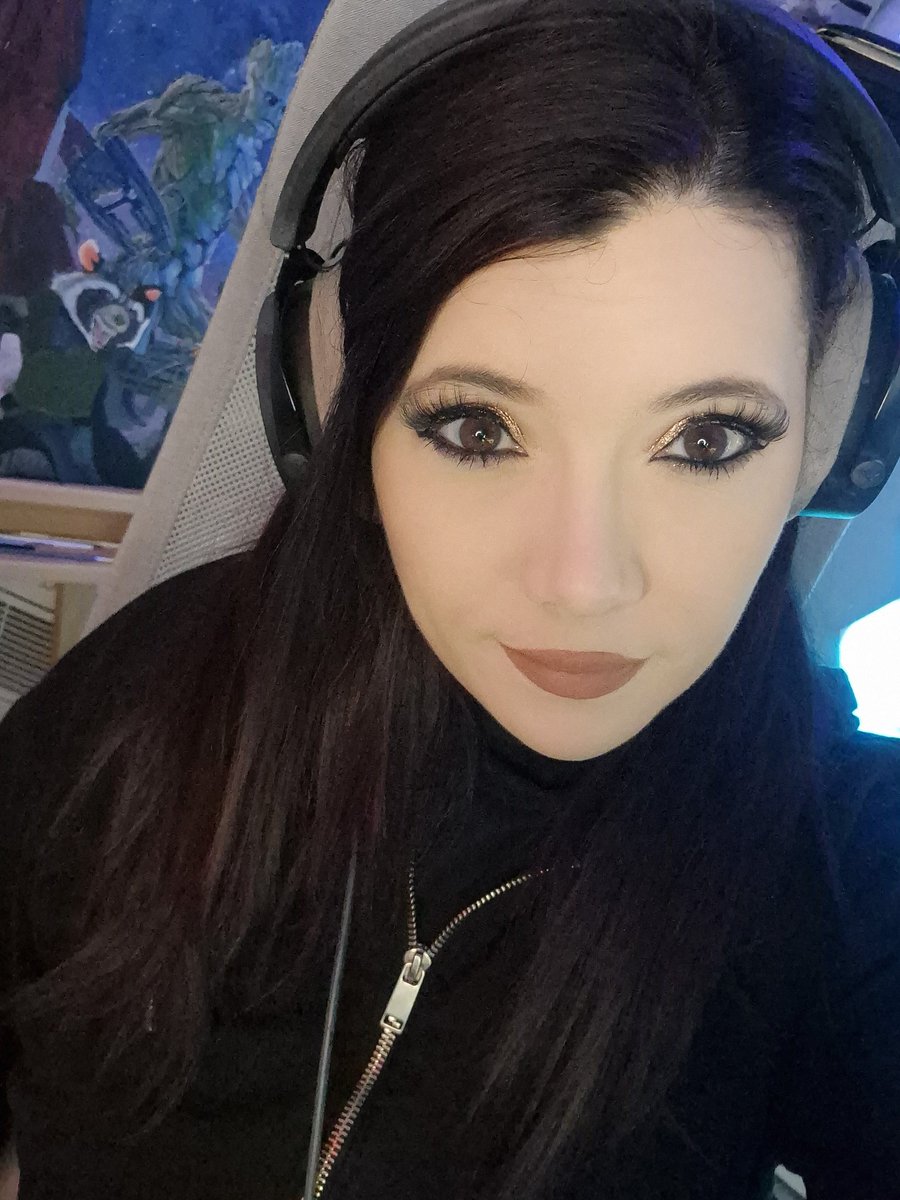 More zombie shenanigans! Back with some #dyinglightthebeast 😱 🧟‍♀️🧟‍♂️ #twitch #twitchdrops #TwitchStreamer #streamer #girlsoftwitch #twitchstreams #twitchgirls