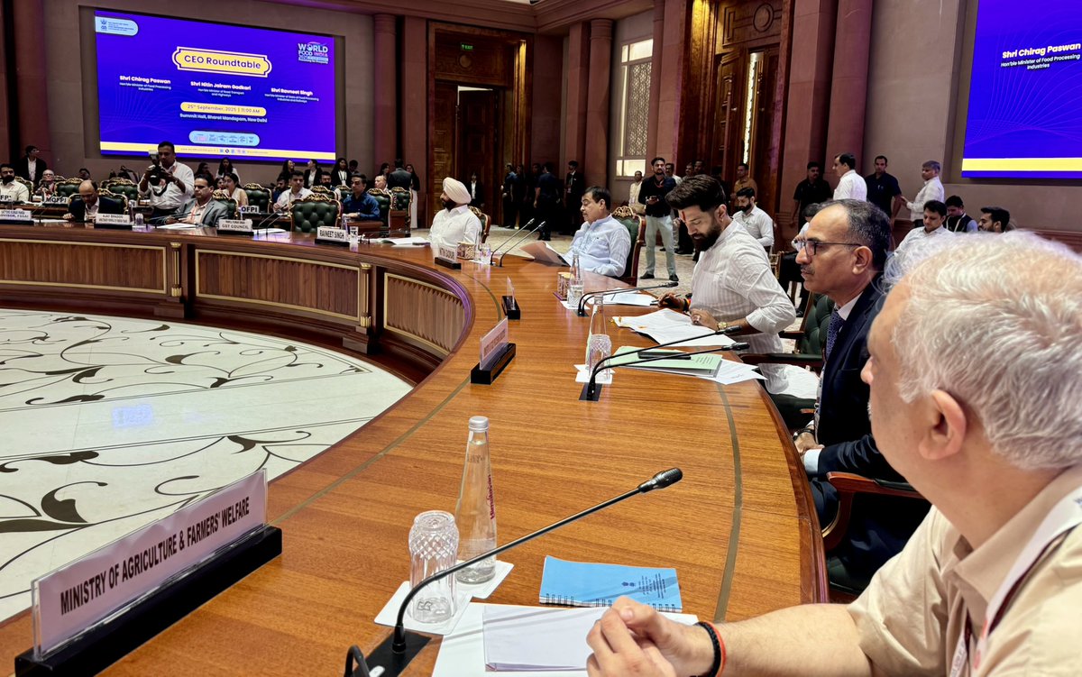 Ravneet Singh Bittu (@ravneetbittu) on Twitter photo At the CEO Roundtable Conference at Mandappam, New Delhi, chaired by HonтАЩble Union Minister Sh. Nitin Gadkari ji, we engaged with industry leaders & captains. The discussions echoed PM Sh. <a href="/narendramodi/">Narendra Modi</a> jiтАЩs vision of Ease of Business & boosting the Food Processing sector. ЁЯЪАЁЯЗоЁЯЗ│ At the CEO Roundtable Conference at Mandappam, New Delhi, chaired by HonтАЩble Union Minister Sh. Nitin Gadkari ji, we engaged with industry leaders & captains. The discussions echoed PM Sh. <a href="/narendramodi/">Narendra Modi</a> jiтАЩs vision of Ease of Business & boosting the Food Processing sector. ЁЯЪАЁЯЗоЁЯЗ│