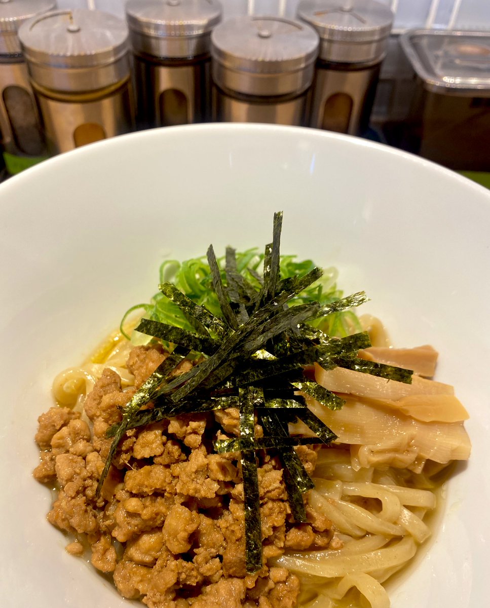 いつもご来店ありがとうございます！

本日のディナー営業は18:00からととさせて頂きます。
ご不便おかけしますがなにとぞ宜しくお願い致します🙇‍♂️