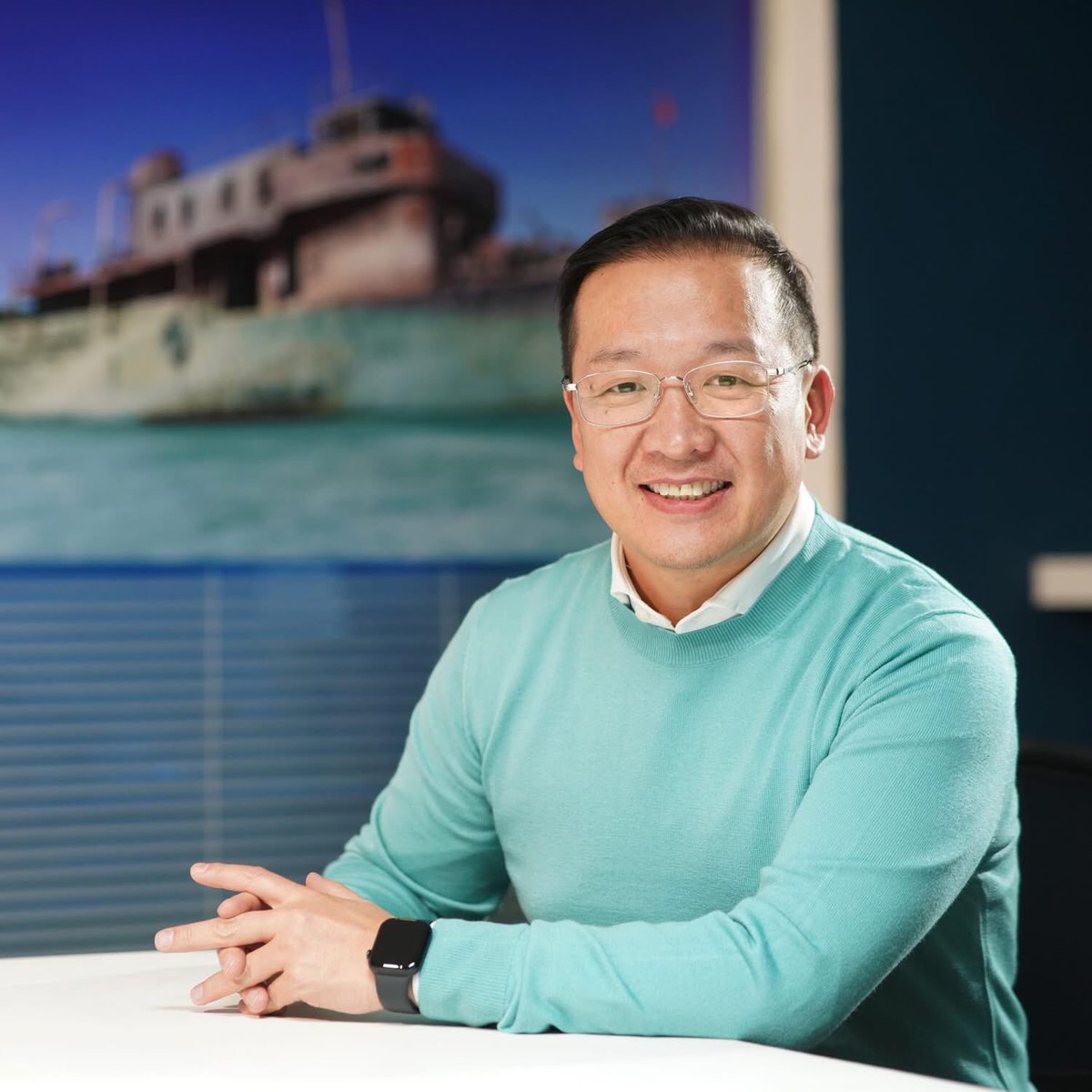 Томчуудын зодооны хажуугаар энэ мэт хархнууудыг мартаж бодохгүй. Сайд болоод Богд уулын тусгай хамгаалалттай бүсд 11 байршилт газар өгч бүгд одоо хотхон хаус барьж бгаа гэсэн дээ