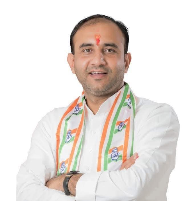 हमारे DNT समाज समाज के गौरव बड़े भाई रतन देवासी जी (विधायक रानीवाड़ा) को जन्मदिन की हार्दिक बधाई एवं शुभकामनाएं ~
बाबा गोरखनाथ जी से आपके उत्तम स्वास्थ्य एवं लंबी उम्र की कामना करता हूं!
<a href="/ratan_dewasi/">Ratan dewasi</a>