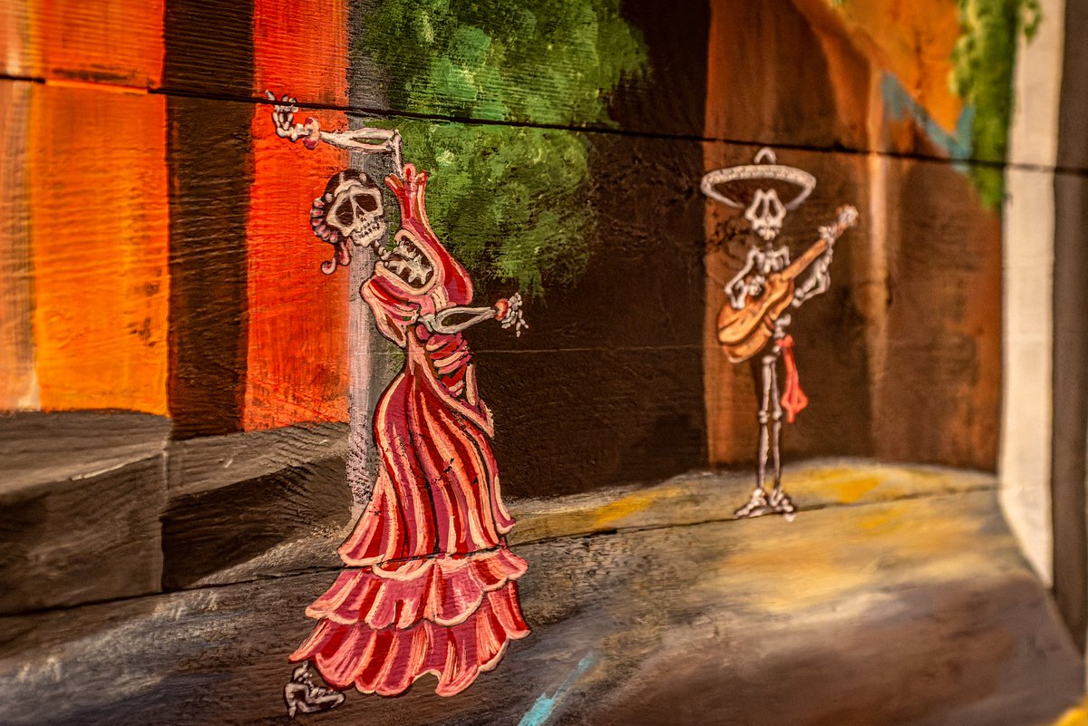 JamieLedwith's tweet image. Just a little restaurant artwork...