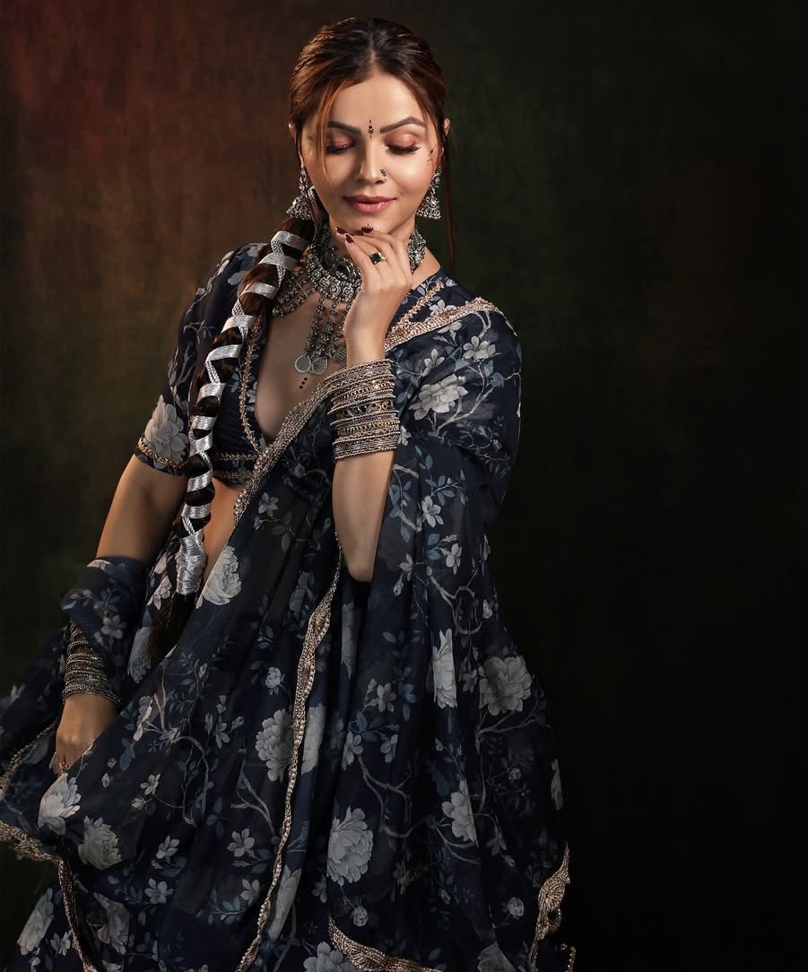 She’s the moment 🦋 #RubinaDilaik
