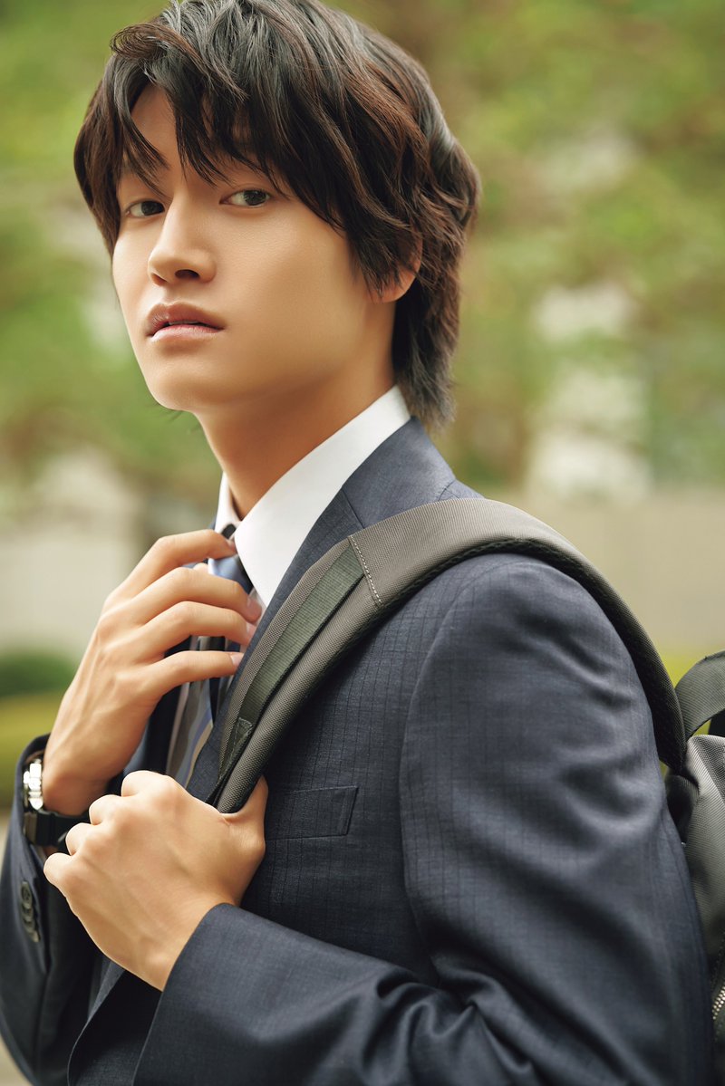 oricon's tweet image. Aぇ! group佐野晶哉
『Oggi』スーツ男子企画に登場❗️

あなたを慕って子犬のような笑顔を向ける
同じ部署のかわいい後輩“佐野くん”を熱演💚

ひとりで残業をしていると
佐野くんから食事のお誘いが…
oricon.co.jp/news/2408321/?…

#佐野晶哉