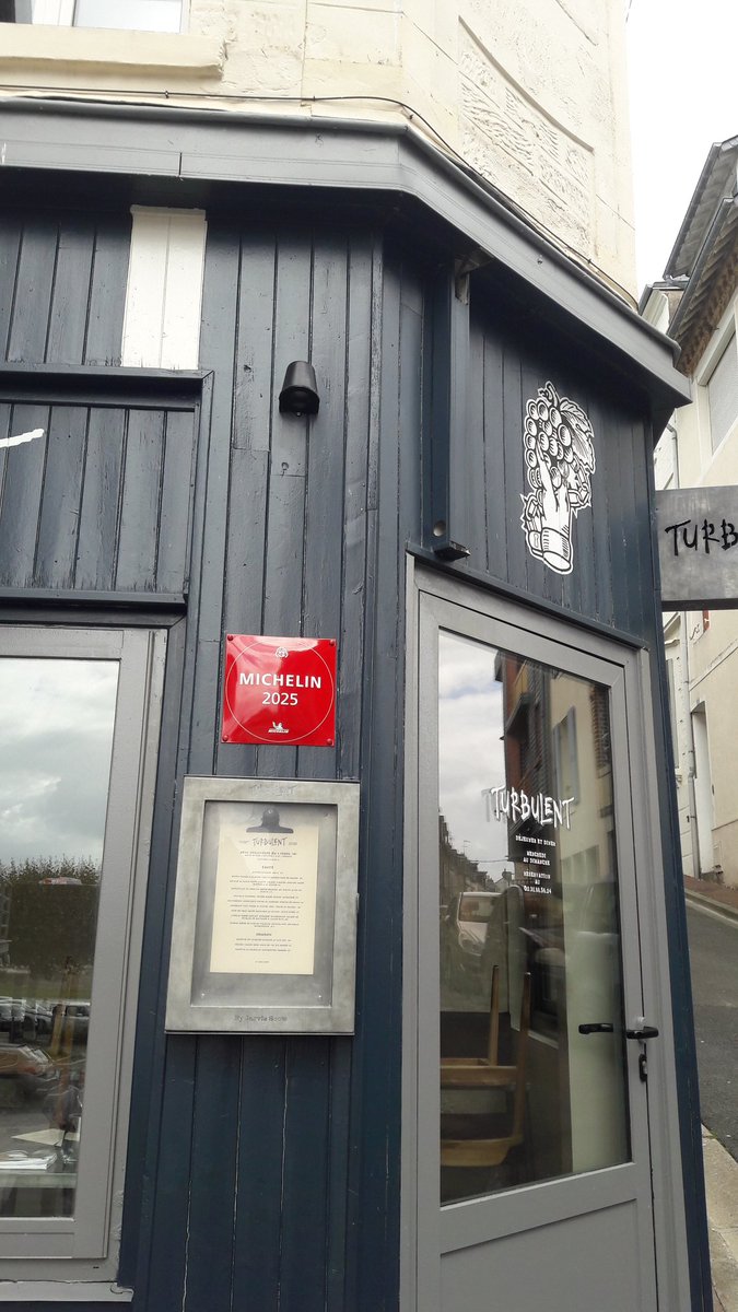 PolitiqueAddict's tweet photo. Une visite au " Turbulent " seul restaurant étoilé du calvados à @OTTROUVILLE #Trouville au @guideMichelinFR ! Cuisine particulière et savoureuse. À découvrir ! https://t.co/ushbhfPTQx