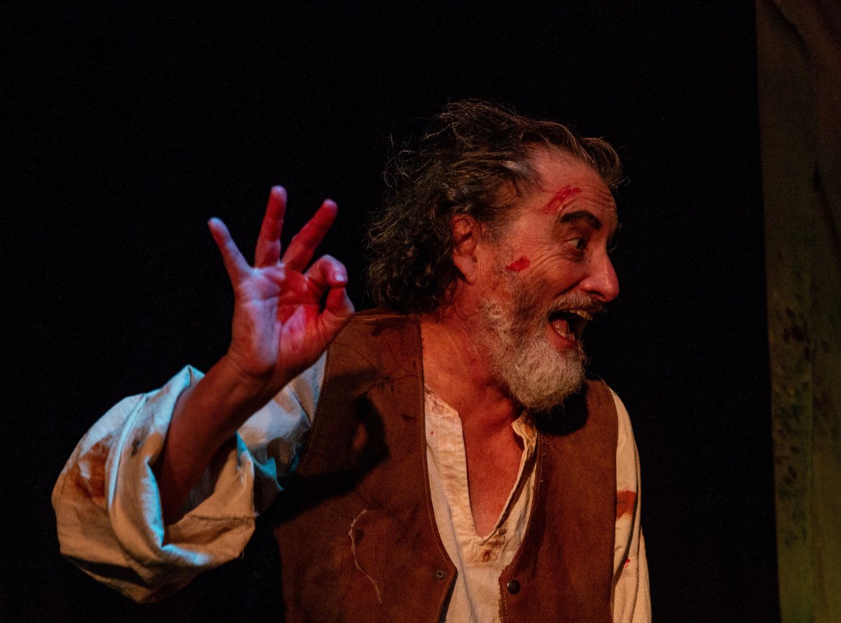 tiempoarg's tweet image. 🎭 "Traidor", entre la historia y la furia

Daniel Panaro escribe, dirige e interpreta una obra que cruza biografía íntima y teatro político.

✍️ Belauza | buff.ly/pRYCXPf