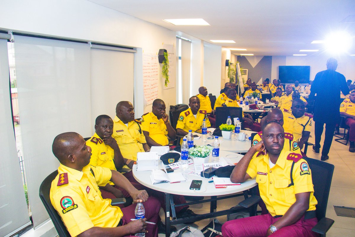 followlastma's tweet image. #Batch3 
#Day4 
#TopLASTMAManagementTraining #MentalHealthMatters

Mental health constitutes an indispensable cornerstone of overall well-being, thereby rendering it paramount for LASTMA officers to prioritize their mental health in order to discharge their duties with optimal…
