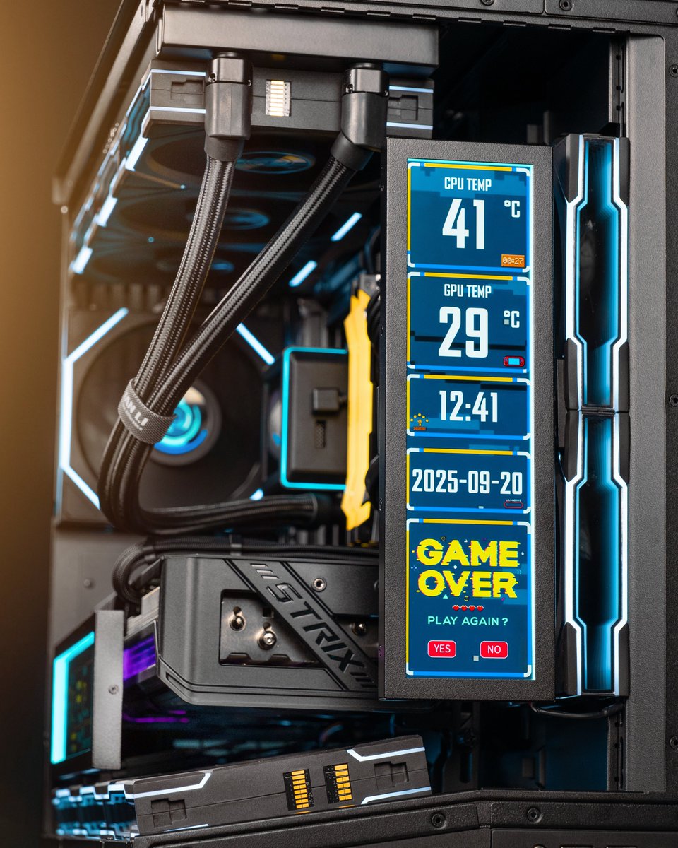 mr_matt_lee's tweet image. Two 8.8” Screens, One O11 Mini V2?! 🫦 The new customisable display from Lian Li is here! Coming in at just under 9 inches, this one simplifies the installation process whilst vibing for days! Watch the video here 👉 youtu.be/Fi57-kpkI2s

@GlobalLianli #pcbuild #pcgaming