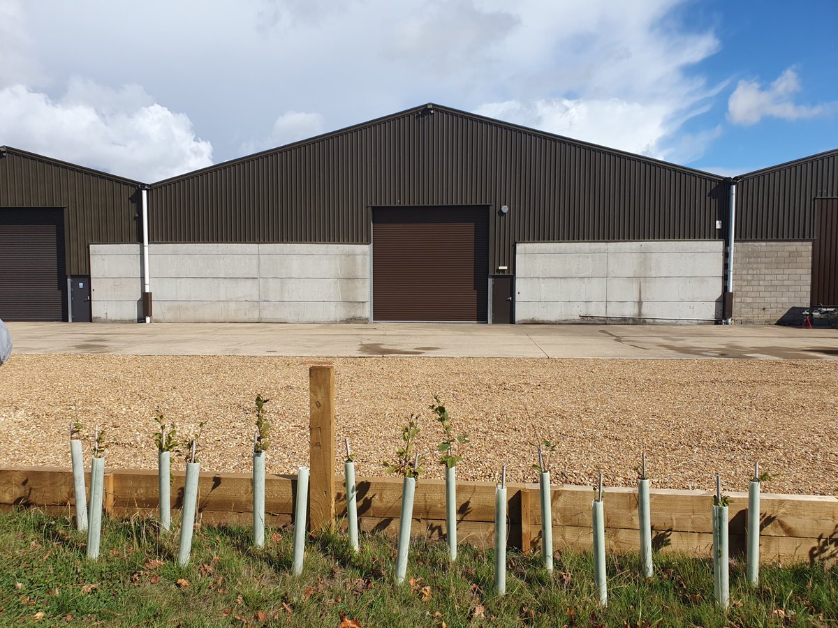 📍FOR LEASE : Unit 12, Squab Hall, Harbury lane, Leamington Spa, CV33 9QB.

- 7m height roller shutter door
- 8.85m apex height
- 3 phase electricity
- 2 miles from M40 Jct 13
- Excellent car parking 

Find out more below 👇
bit.ly/4nSkEk7

#Industrial #Leamington