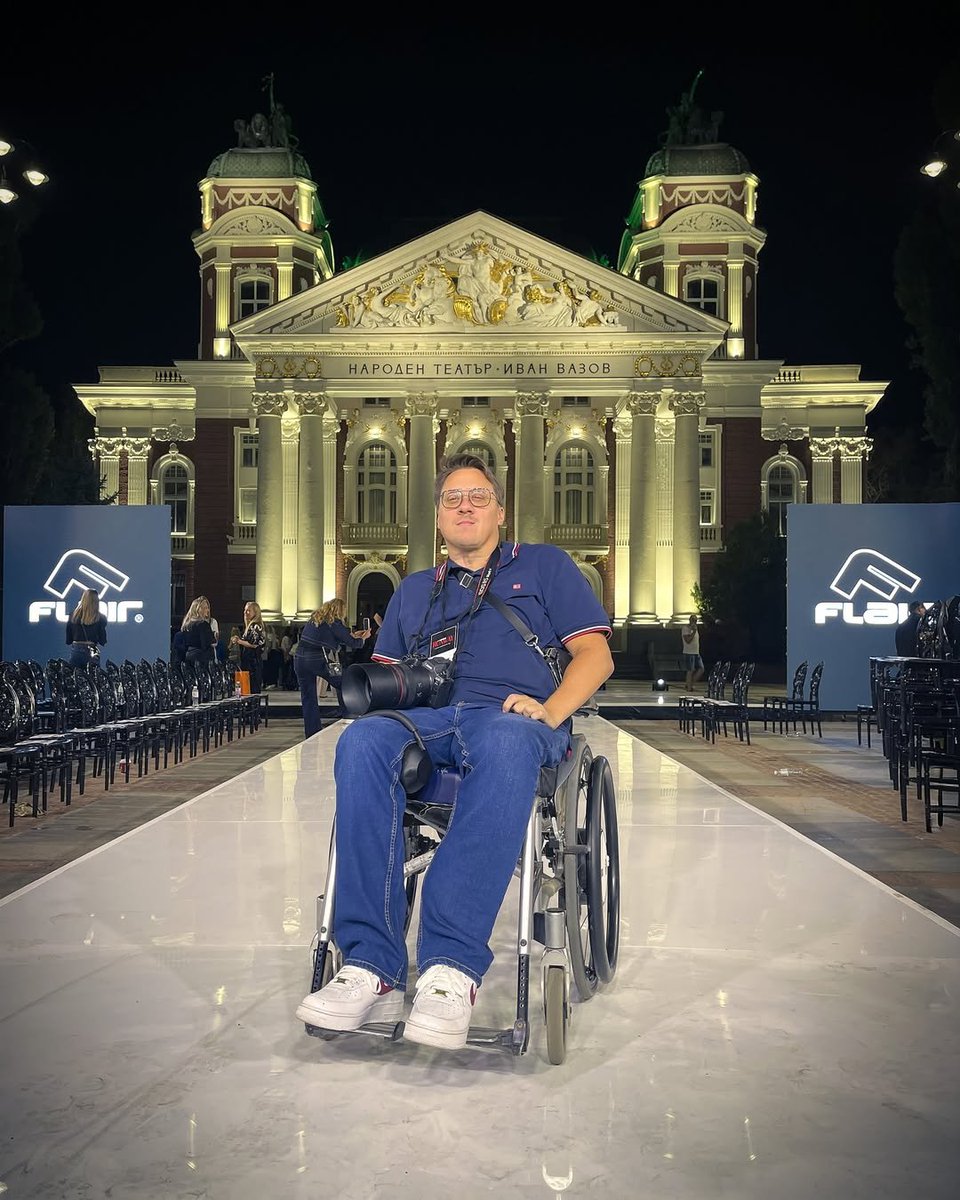 I just love runways. All kinds of them