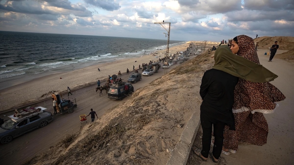 La Nota della Cei: «Sia pace in Terra Santa!». I vescovi italiani sostengono il Papa nell'invito alla preghiera e ribadiscono la necessità di trovare un accordo verso una soluzione “due popoli, due Stati” clonline.org/it/attualita/a…
📷 Ansa/Epa/Haitham Imad