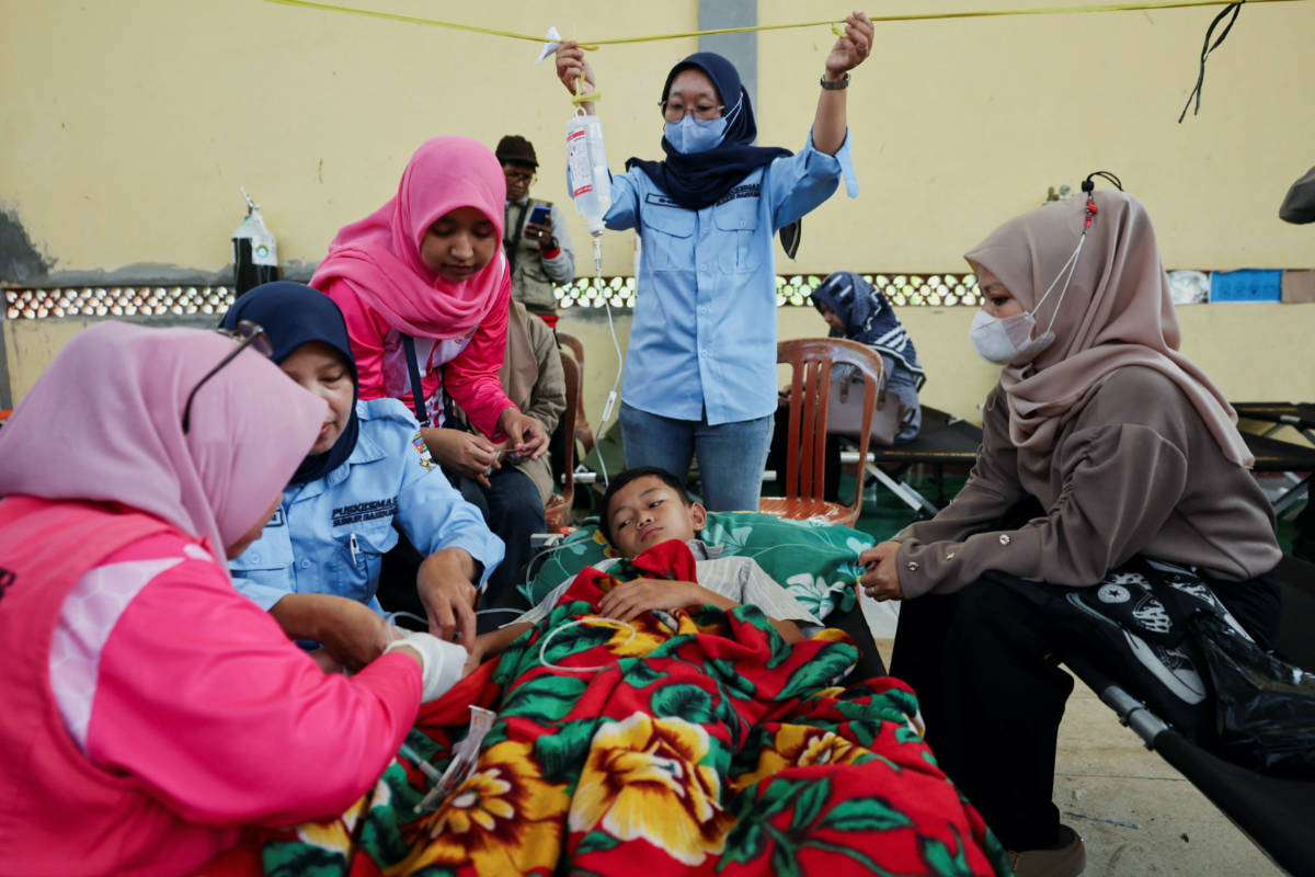 sightmagazine's tweet image. Over 1,000 Indonesians sick from school meals in more food poisoning outbreaks @sightmagazine #Indonesia #freeschoolmealsprogram #WestJava #CentralSulawesi #WestBandung #DediMulyadi #PrabowoSubianto
sightmagazine.com.au/news/over-1000…
