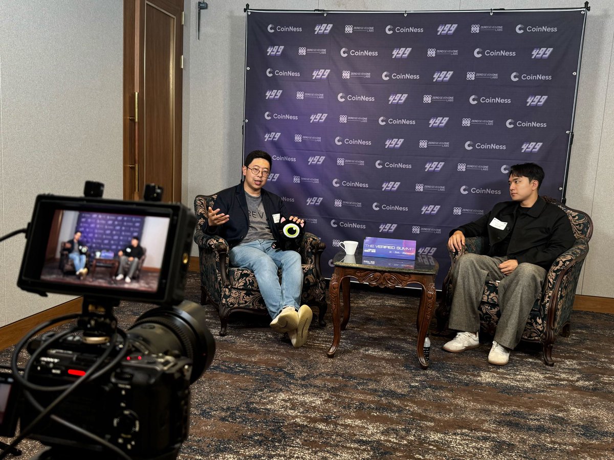 brevis_zk's tweet image. 🎙️We sat down with @coinness_kr at The Verified Summit during @kbwofficial for a deep dive into what's happening at Brevis.

The full interview drops soon, but for now here's a sneak peek 👀