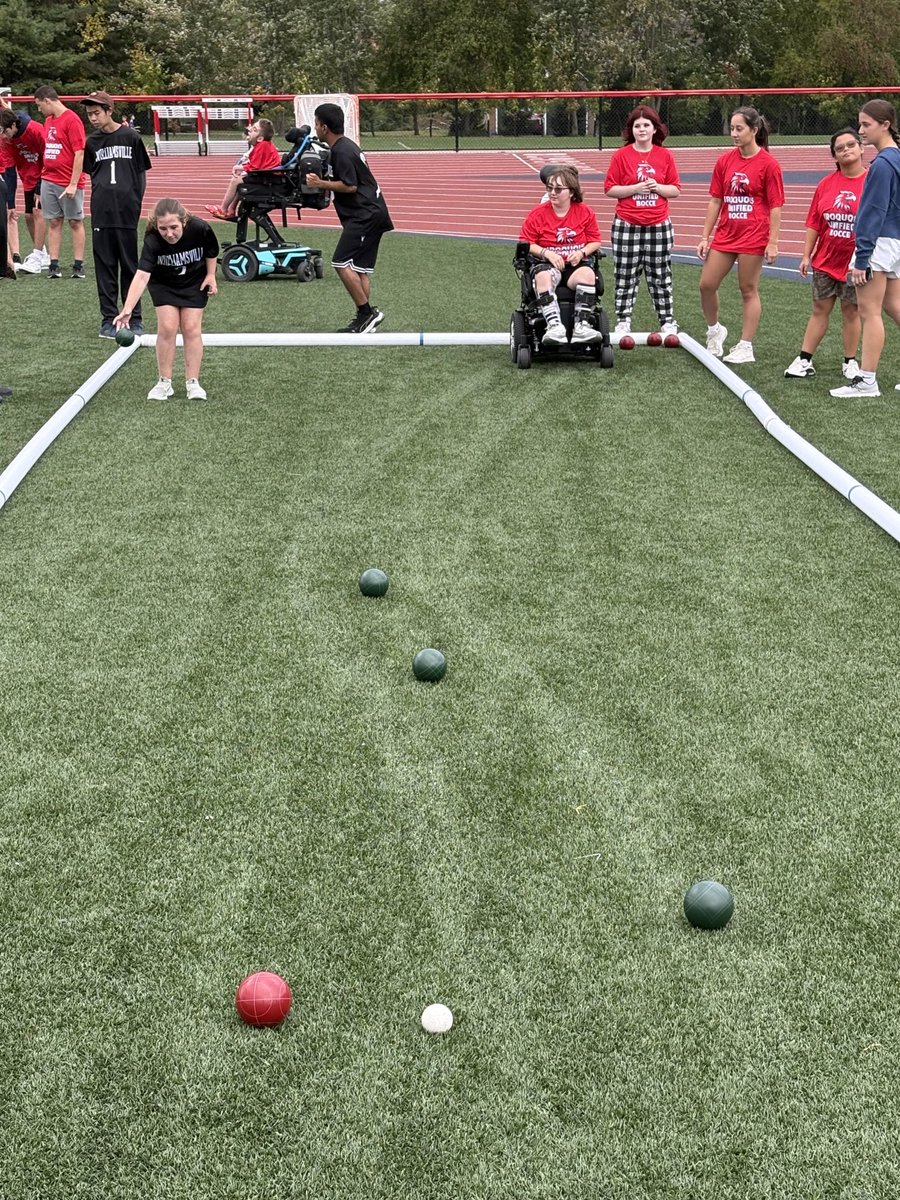 sports_unified's tweet image. A Big shout out to the Williamsville North Unified Bocce team who played in their first ever match against us and it was a great one! The key to the game was how much fun the athletes and partners had competing against each other. Go Unified!🏆